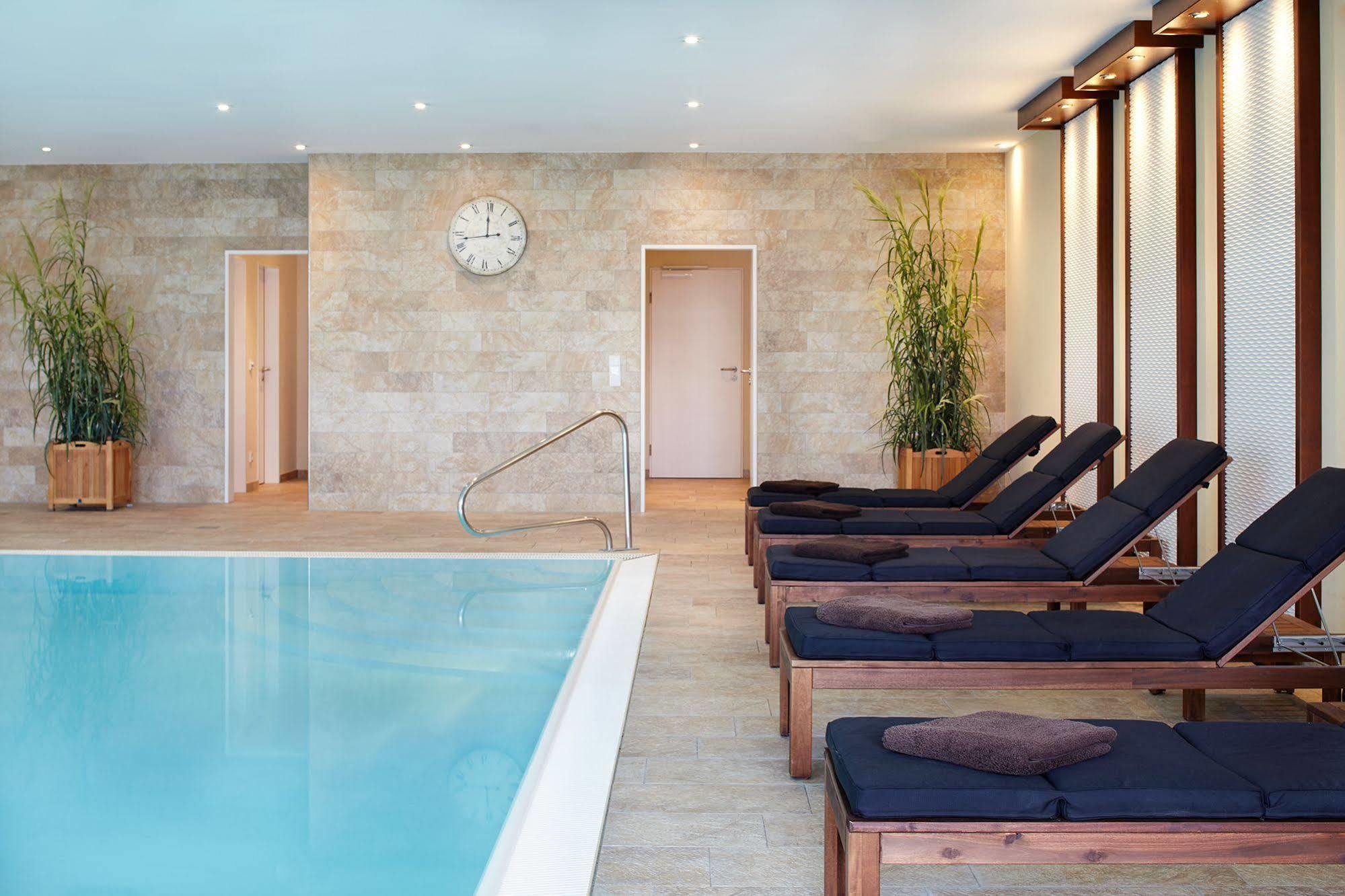 Nordica Hotel Friesenhof Бюзум Екстер'єр фото