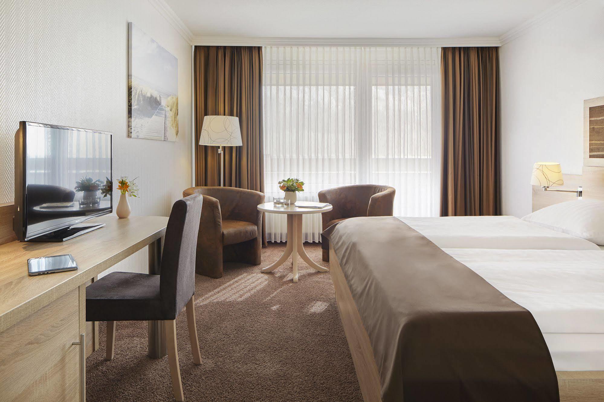 Nordica Hotel Friesenhof Бюзум Екстер'єр фото