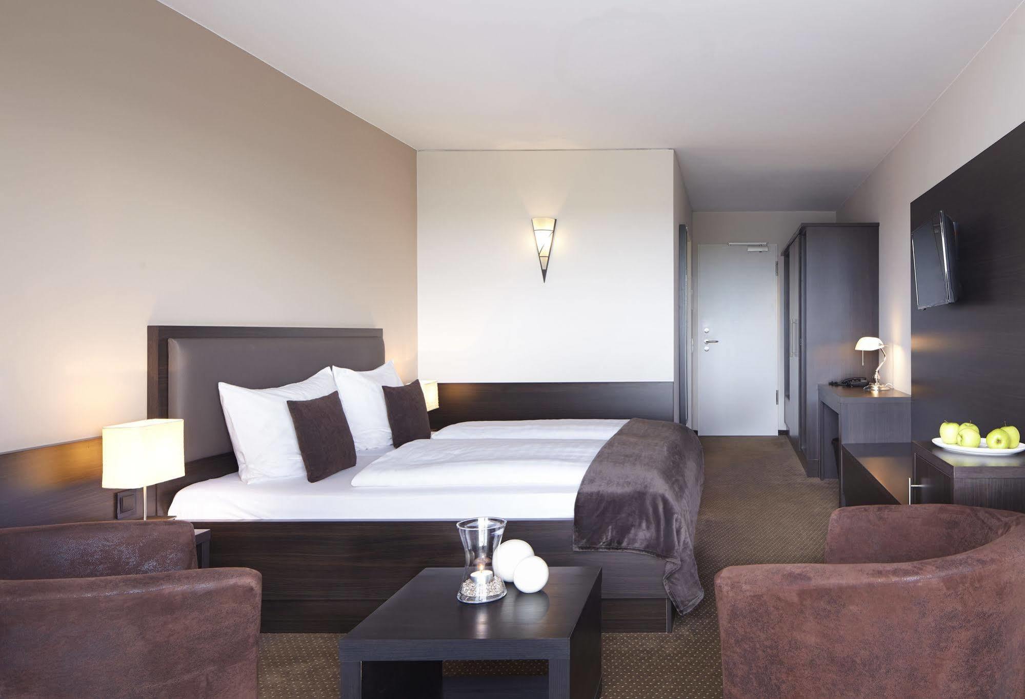 Nordica Hotel Friesenhof Бюзум Екстер'єр фото